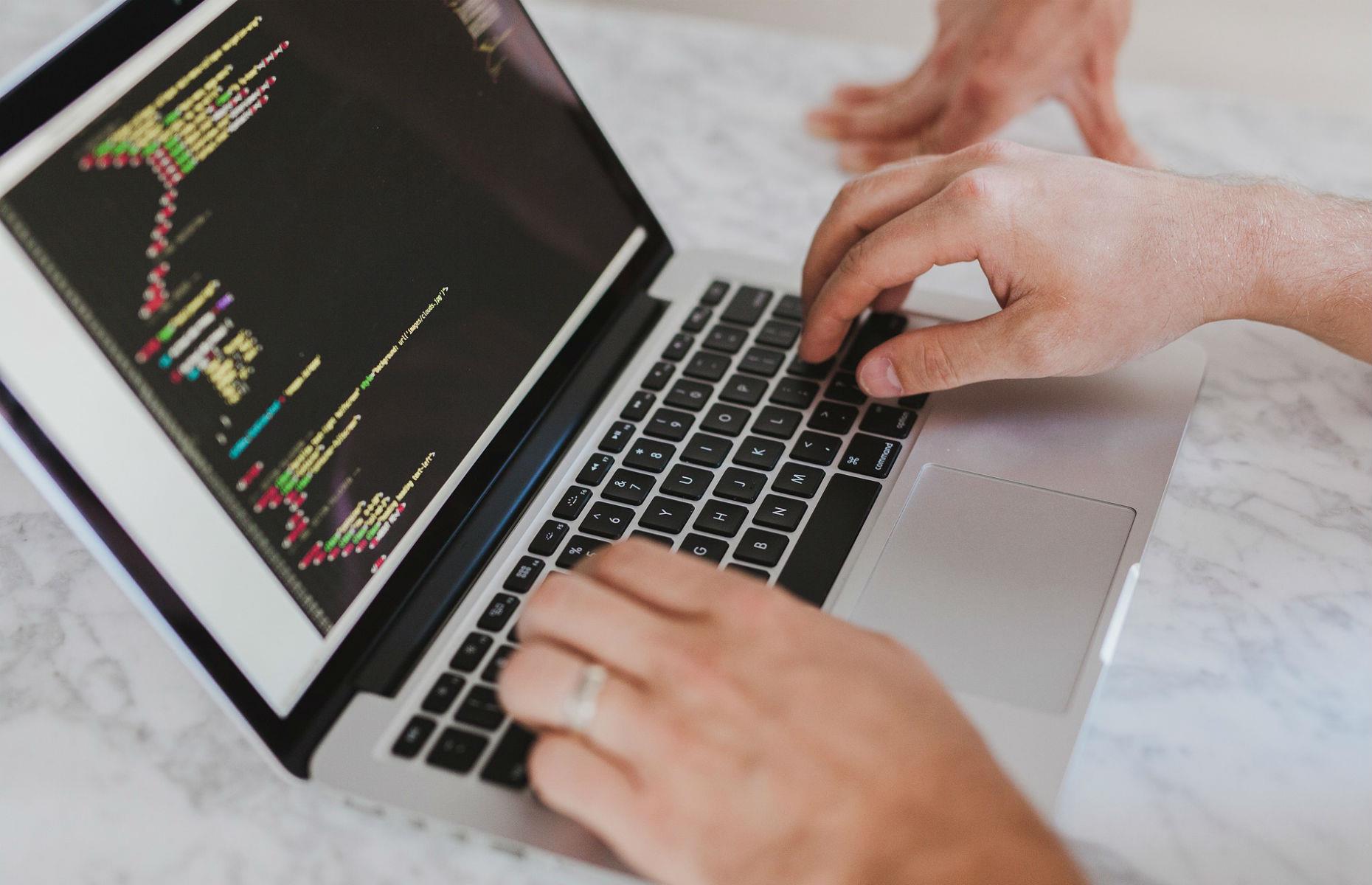 12) Software engineer £42,500